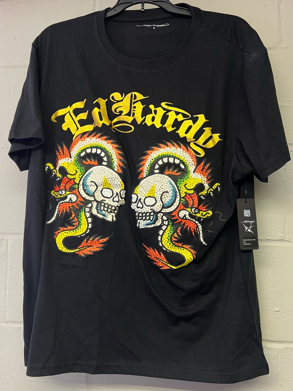 Ed Hardy Skulls Dragon Rhinestone Black Tee. Size Large.